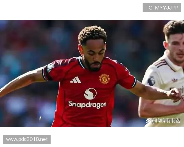 曼联锋线效率问题突出,近期表现已对球队联赛竞争力形成制约 曼联锋线效率问题突出,近期表现已对球队联赛竞争力形成制约