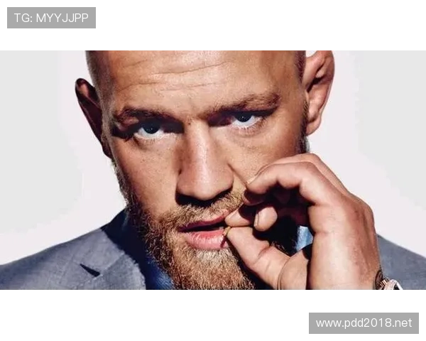 康纳·麦格雷戈随手一掏钱包，周围人都开始数卡了