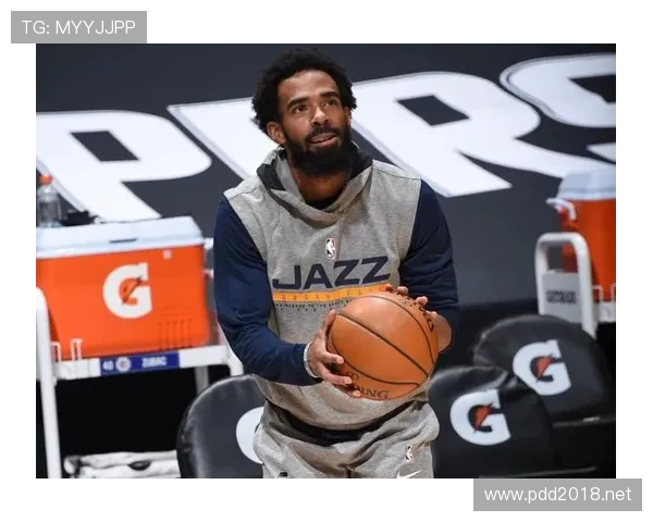 迈克·康利用精准挡拆策反拉开进攻空间提升球队组织效率